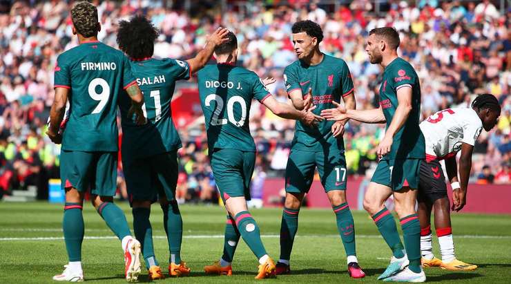 Vào! Bóng đến chỗ Diogo Jota (Liverpool) sau một vài tình huống phòng ngự tồi, anh ấy đối mặt với thủ môn và bình tĩnh đưa bóng vào lưới! Anh ấy thay đổi tỉ số thành 0:1.