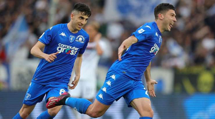 Nicolo Cambiaghi (Empoli) ghi bàn từ một vị trí khó. Anh ấy bật cao để đón quả tạt và đánh đầu đập đất vào phía trong cột dọc bên phải. Một pha dứt điểm xuất sắc.