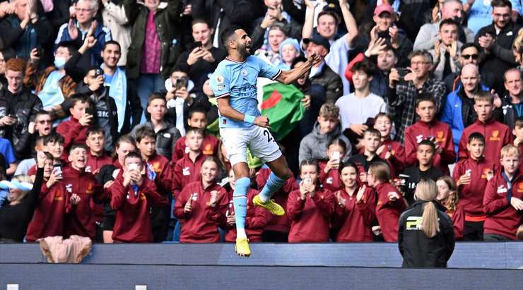 Vào! Rodri thực hiện một quả tạt vào vòng cấm và kiến tạo thành công cho Riyad Mahrez (Manchester City), người đã đón bóng và dứt điểm gọn gàng vào sát phía trong cột dọc bên trái. Tỉ số đã được nâng lên 3:0.
