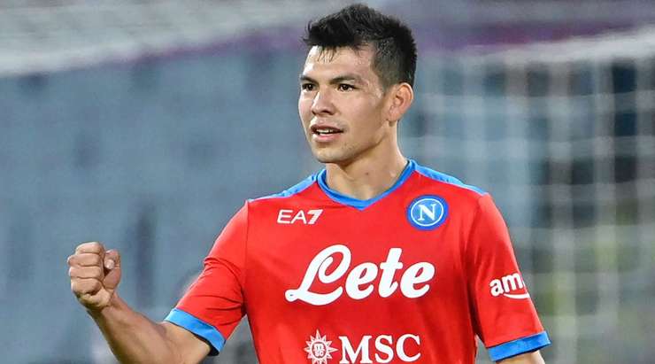 Vào! Hirving Lozano (Napoli) sút bóng bật ra vào nóc lưới sau khi bóng đến chỗ anh ấy trong vòng cấm. Tỉ số là 1:1.