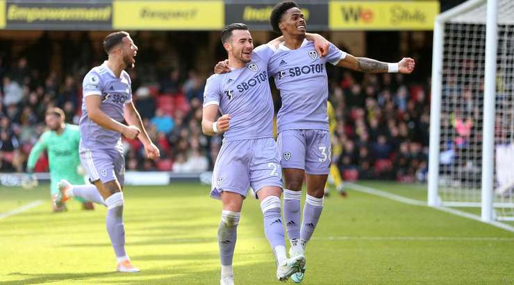 Vào! Sam Greenwood dọn cỗ cho Jack Harrison (Leeds) tại rìa vòng cấm người sút bóng vào bên phải khung thành. 0:3.