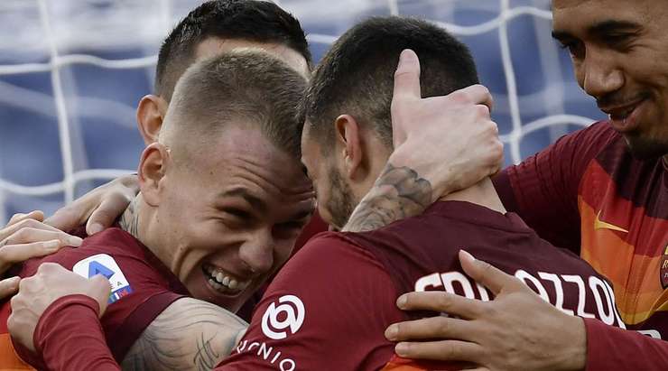 Nó đã đi vào lưới! Leonardo Spinazzola là người cung cấp khi anh ấy chuyền bóng đến Rick Karsdorp (AS Roma) người dễ dàng đánh đầu lái bóng từ cự li gần. Tỉ số à 3:1.