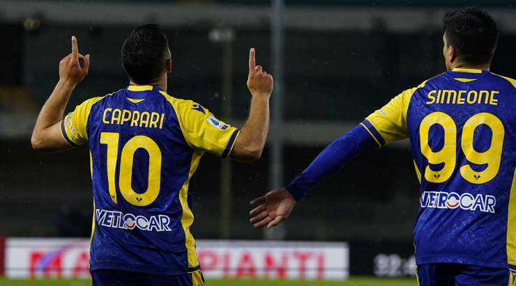 Gianluca Caprari (Verona) liên tiếp đi bóng lắt léo qua các hậu vệ đối phương và thoát xuống đối mặt với thủ môn. Cầu thủ này làm một động tác giả khiến thủ môn mất thăng bằng, trước khi nhẹ nhàng đưa bóng vào lưới.