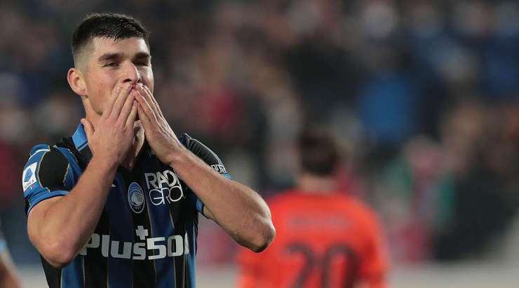 Ruslan Malinovsky (Atalanta) đón một đường chuyền hoàn hảo tới từng centimét và tung một cú sút chìm từ rìa vòng cấm vào chính giữa khung thành, thủ môn đã không thể kịp cản phá cú sút vừa rồi.