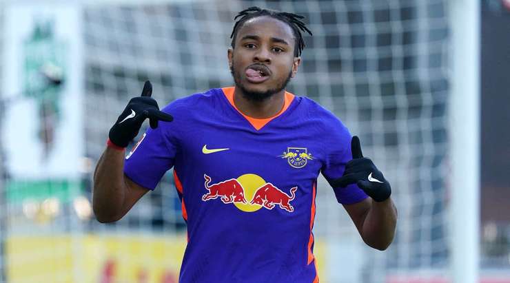 Christopher Nkunku (RB Leipzig) nhận một đường chuyền thú vị bên trong vòng cấm và anh sút bóng lọt qua thủ môn vào lưới. Một pha dứt điểm xuất sắc!