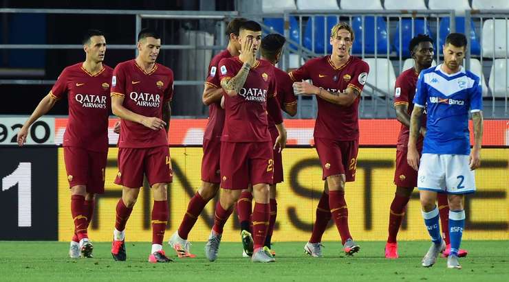 Vào! Đường chuyền dài của Diego Perotti đưa bóng đến chân Nicolo Zaniolo (AS Roma), anh chạy cắt mặt các hậu vệ đối phương vào trung lộ và tung một cú sút xé gió vào phía bên trái khung thành. Thủ môn đối phương thậm chí không kịp trở tay. Cú sút quá đẹp! 0:3.