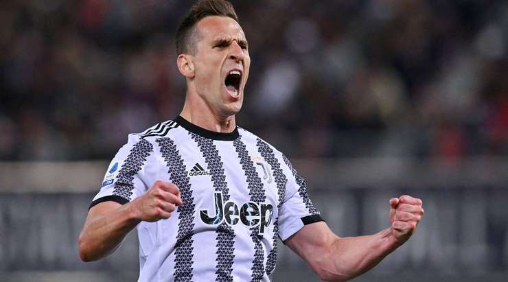 Nỗ lực dứt điểm của Federico Chiesa bị phá ra ngoài, nhưng từ rìa vòng cấm, Arkadiusz Milik (Juventus) ập vào sút bồi vào góc thấp bên phải khung thành. Anh ấy đã nâng tỉ số lên 1:1.