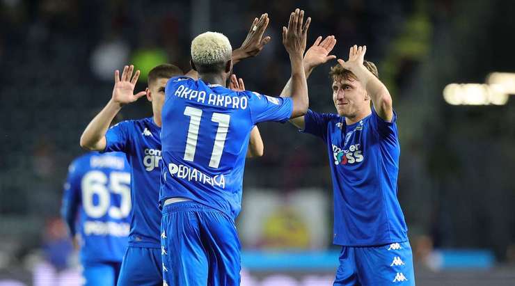 Một quả đá phạt được thực hiện hoàn hảo! Razvan Marin tạt bóng vào và Jean-Daniel Akpa Akpro (Empoli) bật cao dứt điểm tại rìa vòng 5m50. Cú đánh đầu từ cự li gần của anh ấy đi chìm vào phía trong cột dọc bên phải, và tỉ số đã được thay đổi – 2:0.