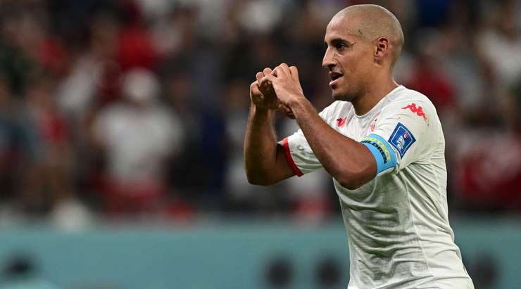 Wahbi Khazri (Tunisia) có một pha đi bóng độc diễn tuyệt vời và dứt điểm từ trong vòng cấm, đánh bại thủ môn Steve Mandanda với một cú sút vào góc phải phía dưới. Tỉ số bây giờ là: 1:0.