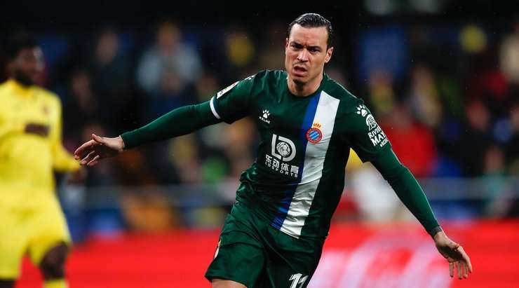 Raul De Tomas (Espanyol) đánh đầu đưa bóng vào sát mép trong cột dọc bên trái sau một quả tạt tuyệt đẹp. Tình huống bật cao đánh đầu hoàn hảo của anh sẽ là một khoảnh khắc khó quên của trận đấu ngày hôm nay.