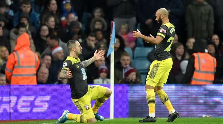 Vào! Danny Ings (Southampton) đã có mặt đúng lúc đúng chỗ để lấy bóng bật ra trong vòng cấm, và anh ấy sút bóng vào bên phải khung thành. Tỉ số là 0:3.