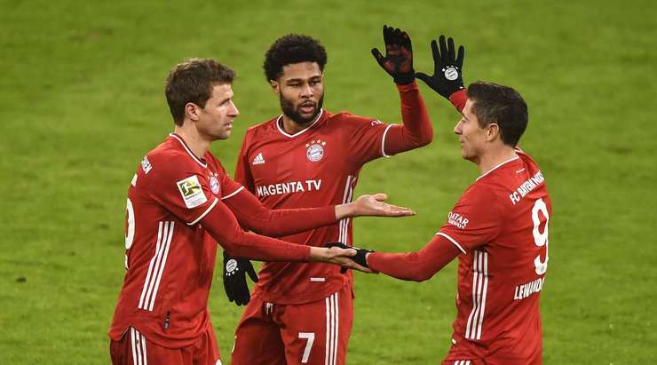Robert Lewandowski (Bayern Munich) có một pha đi bóng độc diễn tuyệt vời và dứt điểm từ trong vòng cấm, đánh bại thủ môn Koen Casteels với một cú sút vào góc trái phía dưới. Tỉ số bây giờ là: 2:1.