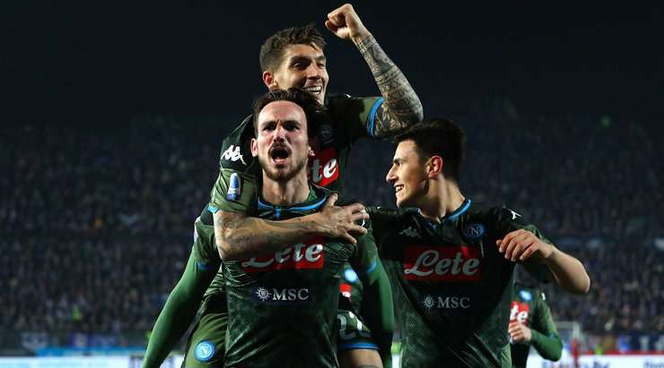 Vào! Fabian Ruiz (Napoli) được nạp đạn bằng đường chuyền chính xác của Giovanni Di Lorenzo ở một vị trí bên trong vòng cấm. Cú sút trái phá của anh không cho thủ môn đối phương bất kỳ cơ hội cản phá nào, bóng bay thẳng vào góc cao bên trái khung thành. Tỉ số là 1:2.