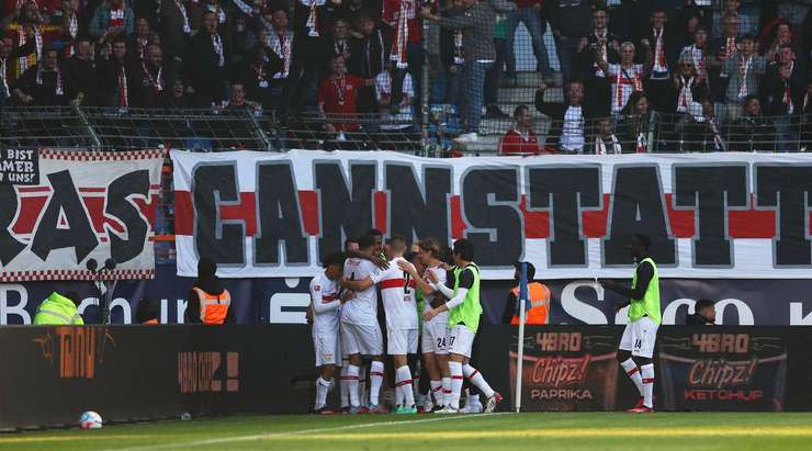Vào! Serhou Guirassy (VfB Stuttgart) ghi bàn với một cú sút tuyệt vời vào góc phải phía dưới sau khi được giải thoát trong vòng cấm bởi một đường chuyền bổng xuất sắc từ Borna Sosa. Tỉ số bây giờ là 1:2.