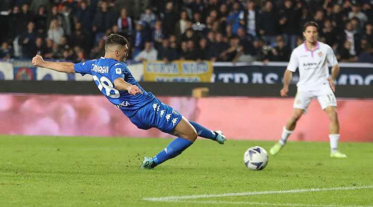 Vào! Bóng đến chỗ Nicolo Cambiaghi (Empoli) sau một vài tình huống phòng ngự tồi, anh ấy đối mặt với thủ môn và bình tĩnh đưa bóng vào lưới! Anh ấy thay đổi tỉ số thành 1:0.