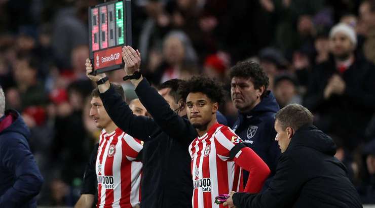 Huấn luyện viên có sự thay đổi người với Kevin Schade (Brentford) vào sân thay cho Keane Lewis-Potter.