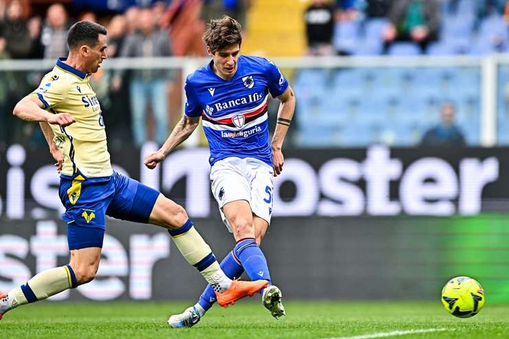 Vào! Jese là người kiến tạo với một đường chuyền sắc lẹm cho Alessandro Zanoli (Sampdoria). Cầu thủ này che bóng khéo léo trong vòng cấm trước khi tung ra cú sút nhanh, đưa bóng đi thẳng vào góc thấp bên trái khung thành, nâng tỉ số lên 3:1. Tuyệt vời!