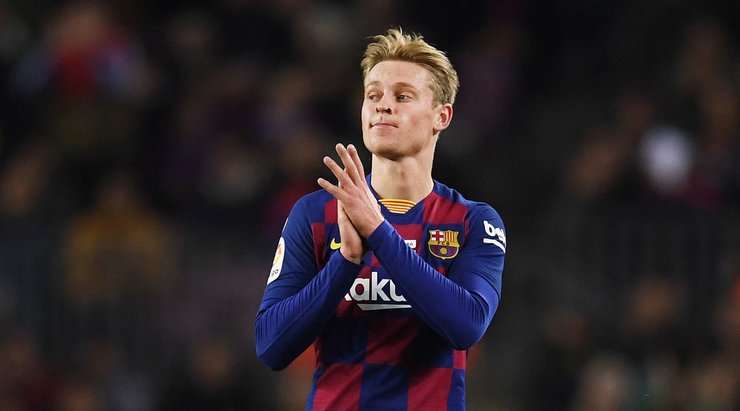 Thay người. Arturo Vidal (Barcelona) vào sân thay cho Frenkie de Jong.