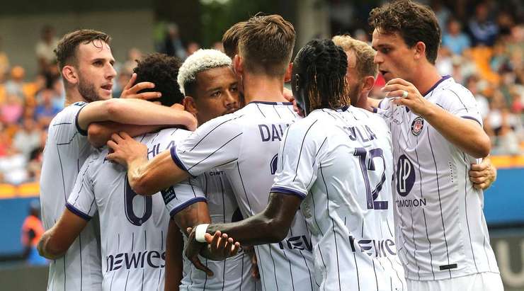 Một bàn phản lưới do lỗi của Yasser Larouci (Troyes), anh nỗ lực ngăn cản một quả tạt của đối phương, nhưng lại xui xẻo làm bóng đổi hướng vào sát cột dọc bên phải của khung thành đội nhà.