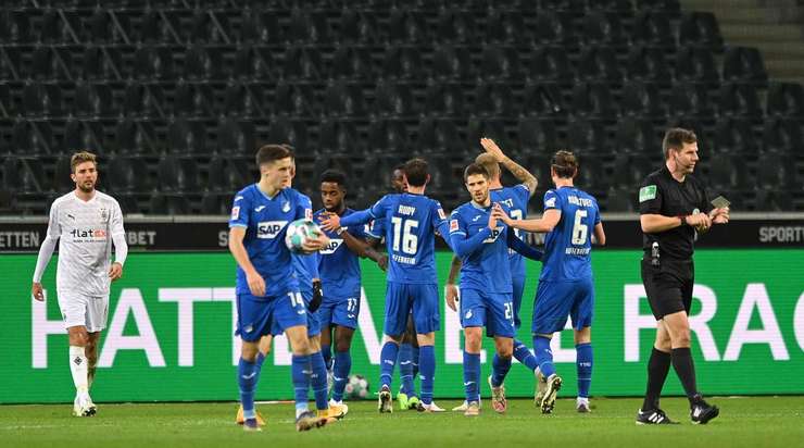 Andrej Kramaric (Hoffenheim) đón đường căng ngang hoàn hảo vào sâu bên trong vòng cấm từ Ihlas Bebou và tung cú sút chuẩn xác vào góc thấp bên phải. Tỉ số đã được nâng lên: 1:1.