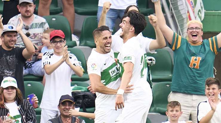 Bàn thắng đến từ một tình huống phối hợp đồng đội tuyệt vời! Kike (Elche) đón một đường chuyền hoàn hảo và tung một cú sút xuất sắc, đi chìm vào phía trong cột dọc bên phải. Thủ môn không thể làm gì với những cú sút như thế.