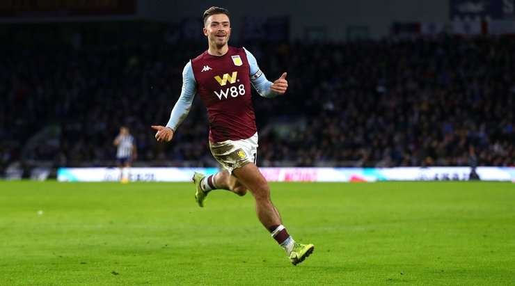 Một pha dứt điểm tuyệt diệu! Jack Grealish (Aston Villa) canh thời điểm hoàn hảo để đón một quả tạt và sút bóng sấm sét từ sâu trong vòng cấm vào phía bên trái mành lưới!