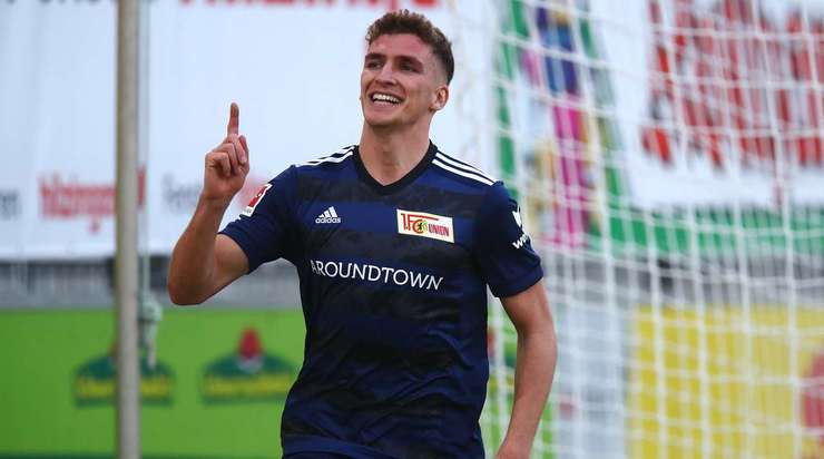 Vào! Marcus Ingvartsen thực hiện một đường lob bóng gọn gàng vào vòng cấm cho Grischa Promel (Union Berlin), người đã chiến thắng trong pha không chiến với hậu vệ đối phương trước khi đánh đầu vào góc thấp bên phải khung thành từ cự ly gần. Tỉ số là 0:1.