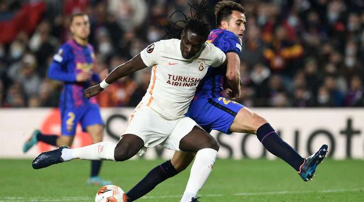 BÀN THẮNG KHÔNG ĐƯỢC CÔNG NHẬN! Tranh cãi và tức giận khi Bafetimbi Gomis (Galatasaray) có một bàn thắng bị bác bỏ, một cách khó tin, vì việt vị.