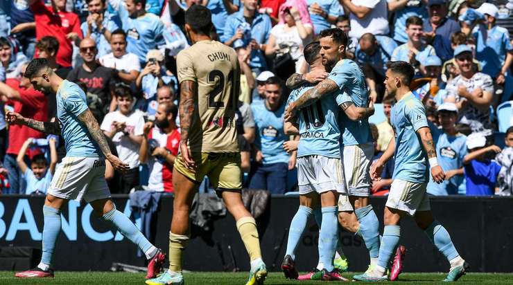 Bóng đã nằm trong lưới! Gabri Veiga treo bóng vào vòng cấm và Haris Seferovic (Celta Vigo) đón quả tạt để dứt điểm gọn gàng vào lưới. 1:1.