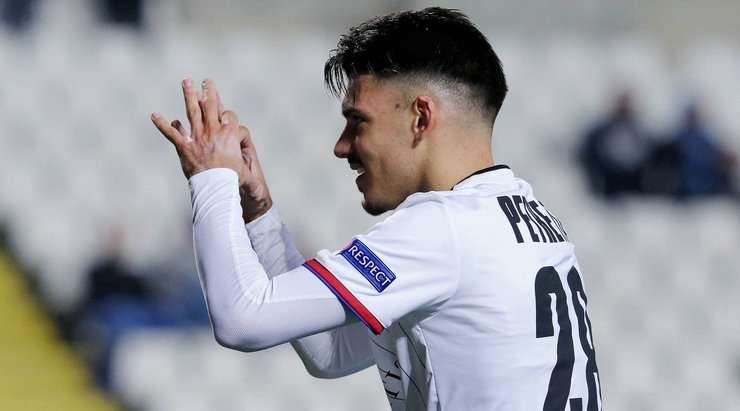 Vào! Eray Comert thực hiện một quả tạt vào vòng cấm và kiến tạo thành công cho Raoul Petretta (Basel), người đã đón bóng và dứt điểm chìm gọn gàng vào ngay giữa mành lưới. Tỉ số đã được nâng lên 0:1.