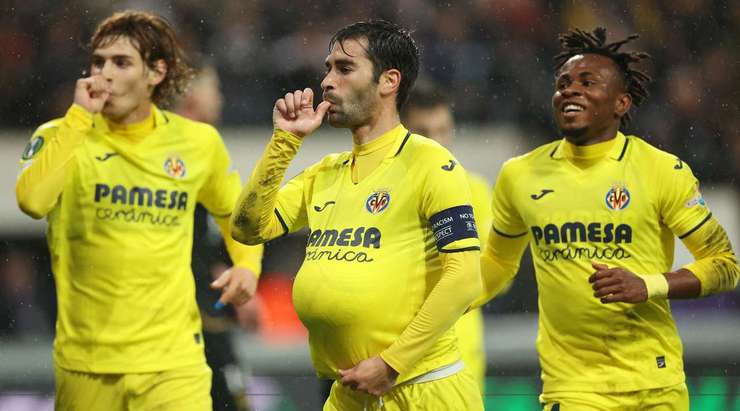Vào! Manu Trigueros (Villarreal) ghi bàn với một cú sút tuyệt vời vào bên trái khung thành sau khi được giải thoát trong vòng cấm bởi một đường chuyền bổng xuất sắc từ Samuel Chukwueze. Tỉ số bây giờ là 0:1.