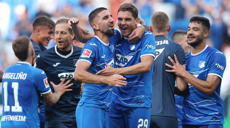 Munas Dabbur (Hoffenheim) nhảy lên đón một quả tạt xuất sắc từ đồng đội và đánh đầu chuẩn xác, đưa bóng vượt qua thủ môn, vào phía trong cột dọc bên trái.