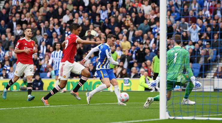 Vào - 3:0! Leandro Trossard kiến tạo cho Pascal Gross (Brighton) trong vòng cấm và anh ấy đưa bóng vào góc phải phía dưới và qua David de Gea.