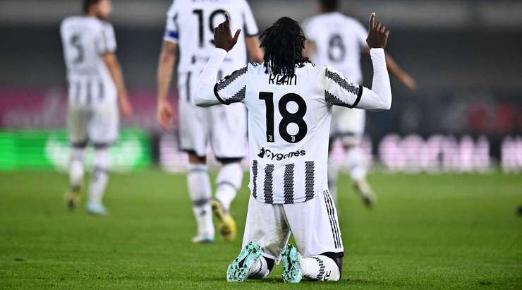 Vào! Adrien Rabiot chuyền bóng cho Moise Kean (Juventus) và cầu thủ này có một cú sút bị bị đổi hướng ngay trong vòng cấm, khiến thủ môn Lorenzo Montipo không thể làm gì được. 0:1.