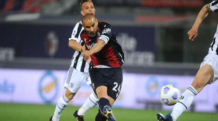Rodrigo Palacio có bóng ở một vị trí thuận lợi để có thể sút ngay, nhưng anh ấy quan sát thấy một đồng đội của mình và quyết định chuyền bóng. Riccardo Orsolini (Bologna) không bỏ lỡ cơ hội và đánh bại thủ môn với một cú sút chuẩn xác, bóng đi dội chân cột dọc bên trái vào lưới và tỉ số được nâng lên 1:4.