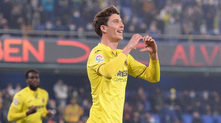 Vào! Vicente Iborra thể hiện nhãn quan tuyệt vời của mình với đường chuyền sắc sảo cho Pau Torres (Villarreal), người đã rất bình tĩnh sút bóng gọn gàng vào lưới. Tỉ số là 2:0.