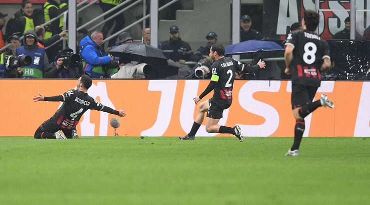 Ismael Bennacer (AC Milan) có rất nhiều khoảng trống sau khi đón một đường chuyền chính xác trong vòng cấm. Anh không do dự tung một cú sút tuyệt vời, đưa bóng vào góc thấp bên trái cầu môn.