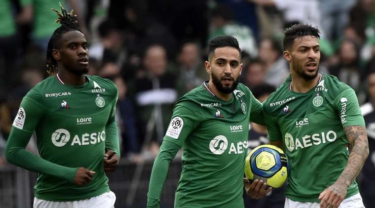Bóng đã nằm gọn trong lưới! Ryad Boudebouz thực hiện một quả tạt xuất sắc vào vòng cấm. Denis Bouanga (St Etienne) đón bóng ở gần chấm phạt đền và tung một cú đánh đầu uy lực, đưa bóng đi chìm vào sát mé trong cột dọc bên trái, đánh bại thủ môn Benoit Costil. Một bàn thắng thể hiện sự nhạy bén cũng như khả năng dứt điểm xuất sắc. Tỉ số là 1:1.
