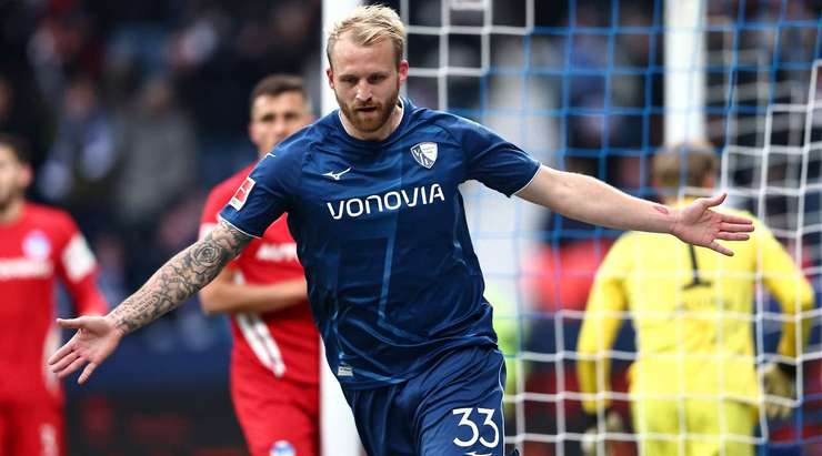 Đó là một bàn thắng! Philipp Hofmann (Bochum) xuất sắc đón một quả tạt trong vòng cấm và đánh đầu hiểm hóc vào mé trong cột dọc bên trái.