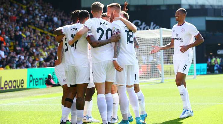 Vào! Tỉ số là 0:1. Christian Norgaard (Brentford) điền tên mình lên bảng điện từ bằng một cú sút gần như ngay trên vạch vôi, sau khi một đường bóng bật ra đã may mắn tìm đến đúng đôi chân của anh.