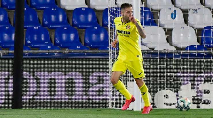 Vào! Sau khi nhận một đường chuyền tốt, Ruben Pena (Villarreal) tung một cú sút đi thẳng vào góc thấp bên phải khung thành. Một tình huống phối hợp đồng đội tuyệt vời!