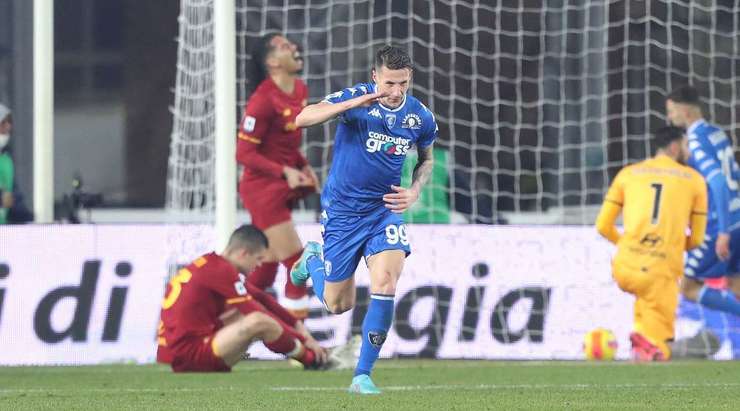 Filippo Bandinelli chuyền bóng cho Andrea Pinamonti (Empoli) với một đường bóng sắc sảo trong vong cấm, cầu thủ này ngay lập tức sút rất mạnh vào phía trong cột dọc bên phải. Một pha dứt điểm lạnh lùng! Anh ấy nâng tỉ số lên 1:4.
