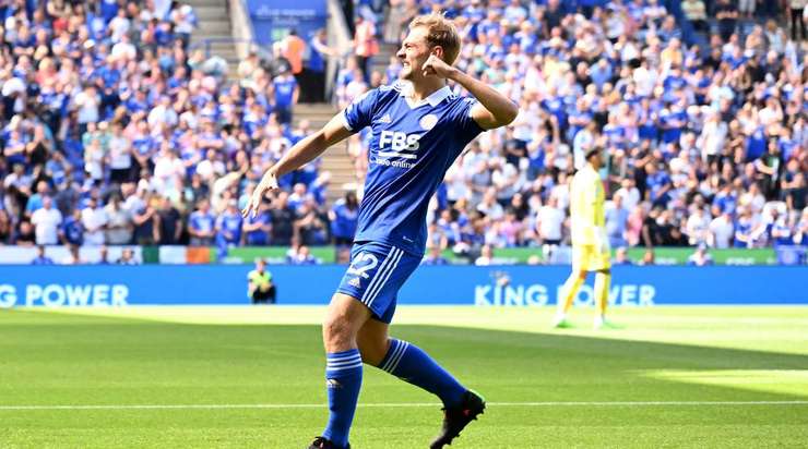 Kĩ thuật tốt bởi Kiernan Dewsbury-Hall (Leicester). Anh ấy đón một đường chuyền từ Jamie Vardy một cách hoàn hảo và tung một cú sút xa tuyệt vời đi vào góc phải phía dưới. Tỉ số là 2:0.