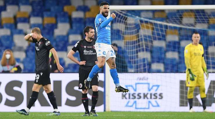 Vào! Piotr Zielinski nhận thấy đồng đội của mình đang đứng ở một vị trí thuận lợi tại rìa vòng cấm và anh thực hiện một đường chuyền gọn gàng cho cầu thủ này. Lorenzo Insigne (Napoli) không cần suy nghĩ nhiều và tung một cú sút một chạm rất căng vào góc phải khung thành. Tỉ số bây giờ là 1:0.