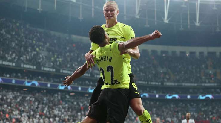 Vào! Erling Haaland (Dortmund) sút bóng thành bàn từ cự li rất gần sau khi đón một đường chuyền. Kiến tạo bởi Jude Bellingham. Tỉ số là 0:2.