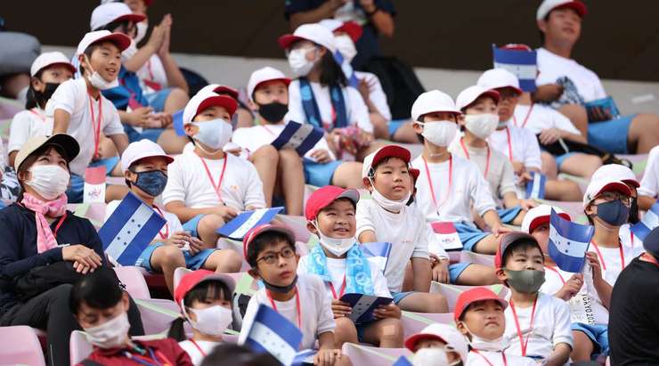 Chào mừng đến với phần bình luận từng phút cuộc đối đầu ngày hôm nay của chúng tôi. Bạn có thể thưởng thức tất cả những điều quan trọng sẽ diễn ra trên sân dưới dạng văn bản. Chúc vui vẻ.