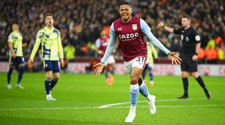 VÀO! Đường chuyền trên cả tuyệt vời cho Leon Bailey (Aston Villa) đến sau một pha phản công. Ở một vị trí không thể trống trải hơn, anh bình tĩnh khống chế bóng trước khi dứt điểm gọn gàng từ cự ly gần, không cho thủ môn đối phương một cơ hội nào. Tỉ số bây giờ là 1:0.