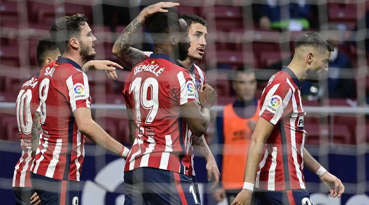 Yannick Carrasco (Atl. Madrid) nhận một đường chuyền thú vị bên trong vòng cấm và anh sút bóng lọt qua thủ môn vào lưới. Một pha dứt điểm xuất sắc!