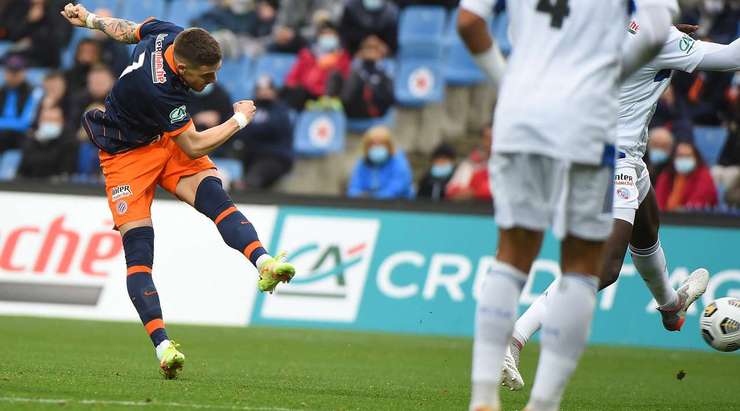 Mihailo Ristic (Montpellier) có một tình huống chạy chỗ tốt để nhận bóng trước khi tung một cú sút chìm uy lực từ cư ly trung bình, đưa bóng đập cột dọc bên trái vào lưới trong sự ngỡ ngàng của thủ môn.
