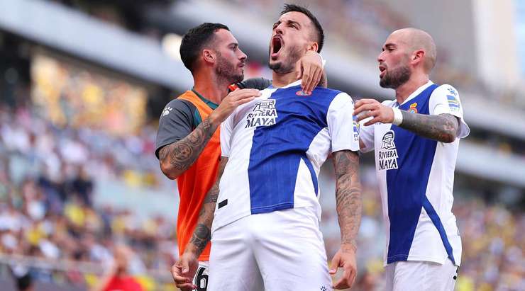 Brian Olivan có một đường căng ngang xuất sắc vào trong vòng cấm. Joselu (Espanyol) đón bóng và đánh đầu từ cự li gần vào góc phải phía dưới, đánh bại thủ môn Jeremias Ledesma. Một tình huống thể hiện sự nhạy bén cũng như khả năng dứt điểm thượng hạng. Tỉ số là 1:1.